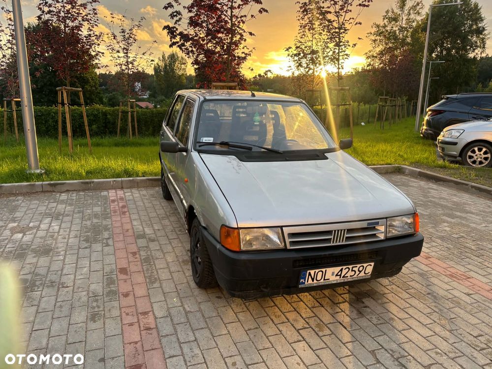 Fiat Uno 899 - 9