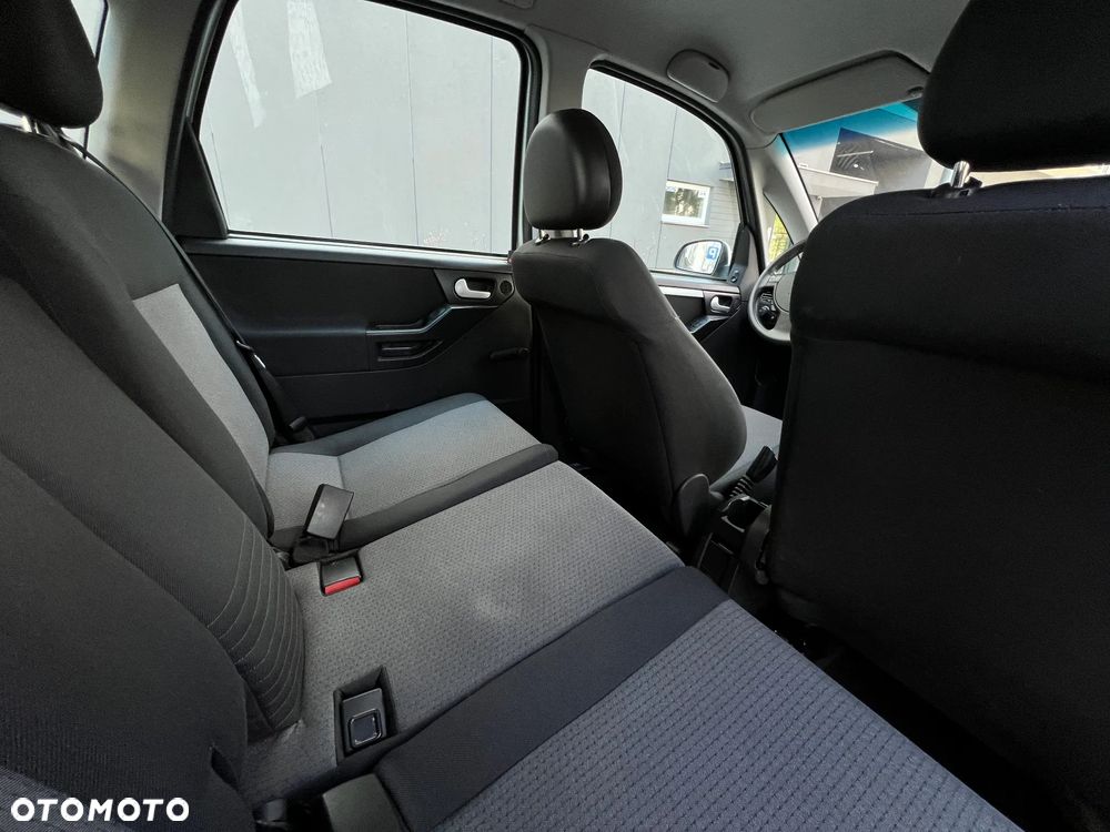 Opel Meriva - 8
