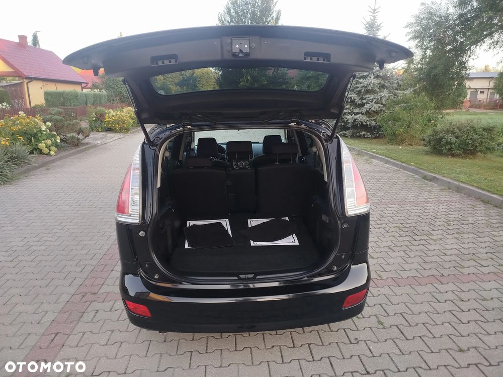 Mazda 5 2.0 Exclusive + - 25