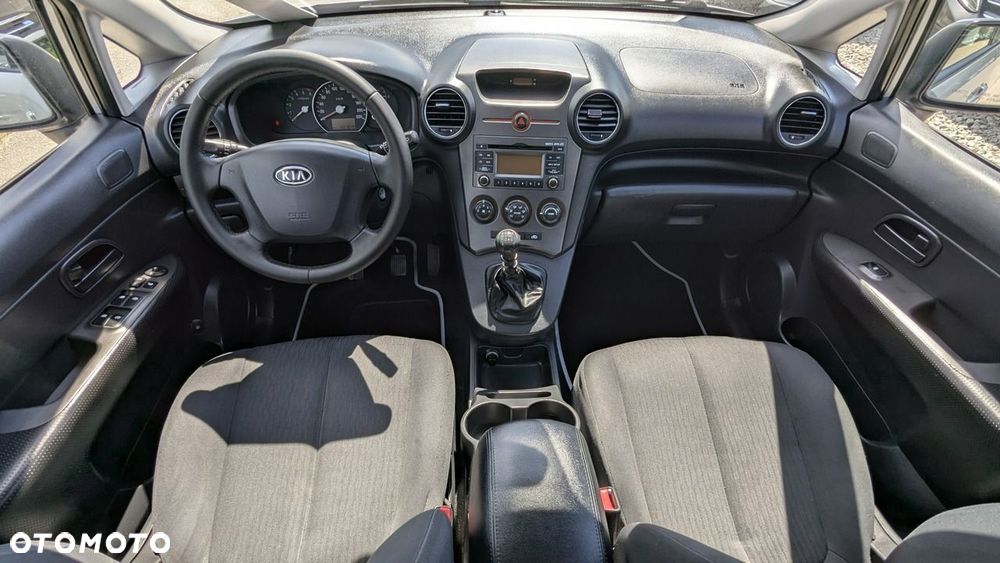 Kia Carens - 24