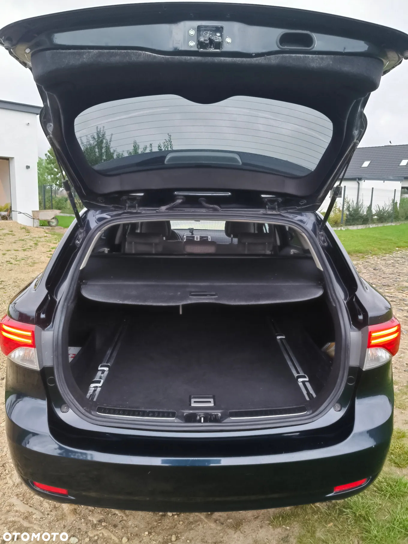 Toyota Avensis - 8