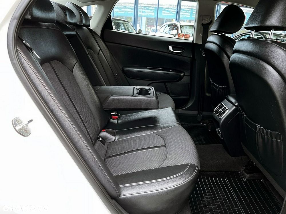 Kia Optima - 13