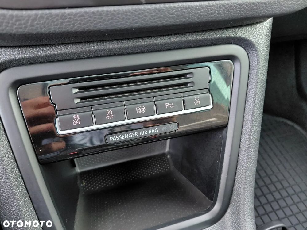 Volkswagen Sharan 2.0 TDI 4MOTION BlueMotion Technology Cup - 21