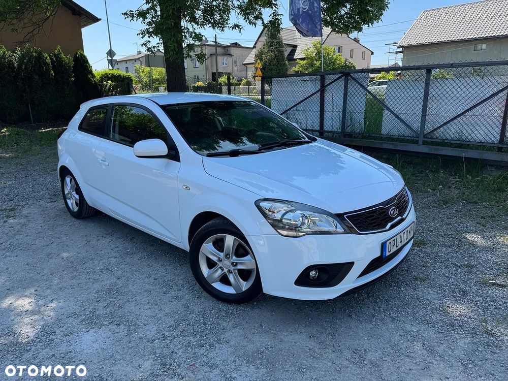 Kia ProCeed - 14