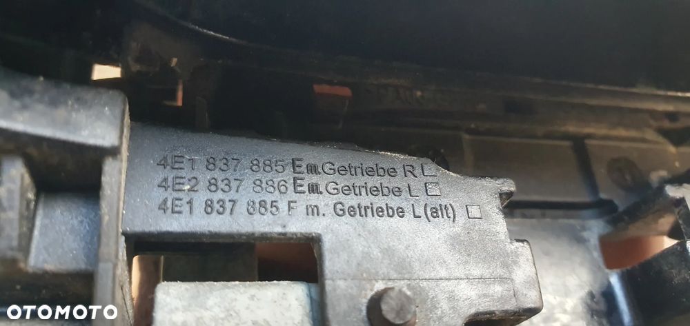 Klamka prawy przód przednia prawa Audi A8 D3 - 7