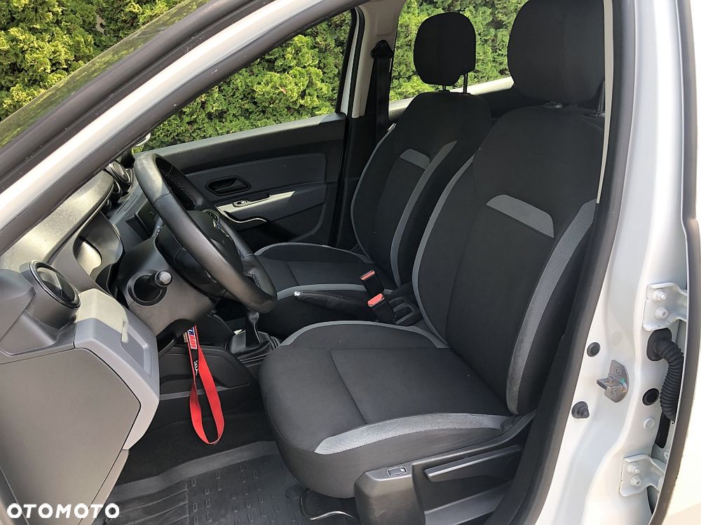 Dacia Duster 1.6 SCe Access S&S - 9
