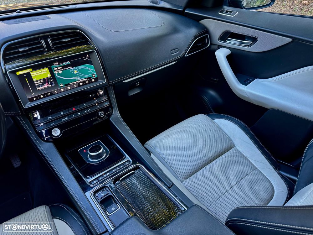 Jaguar F-Pace 2.0 i4D R-Sport Aut. - 12
