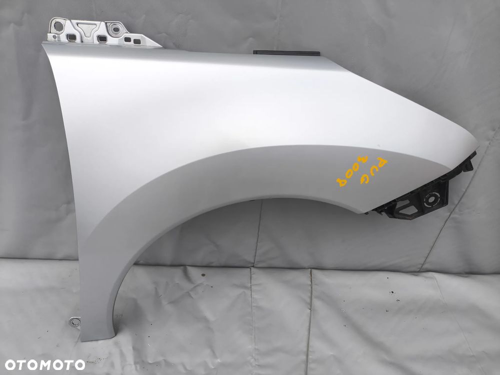 PEUGEOT 3008 BŁOTNIK PRAWY PRZEDNI