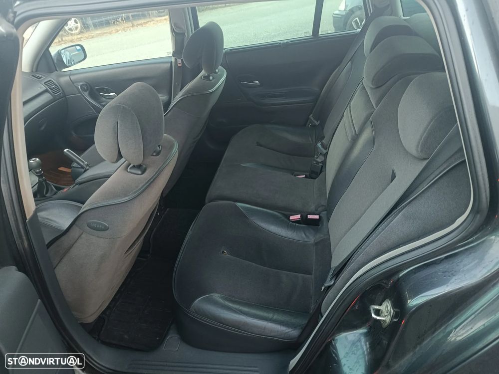 Renault Laguna Break 1.9 dCi Dynamique - 6