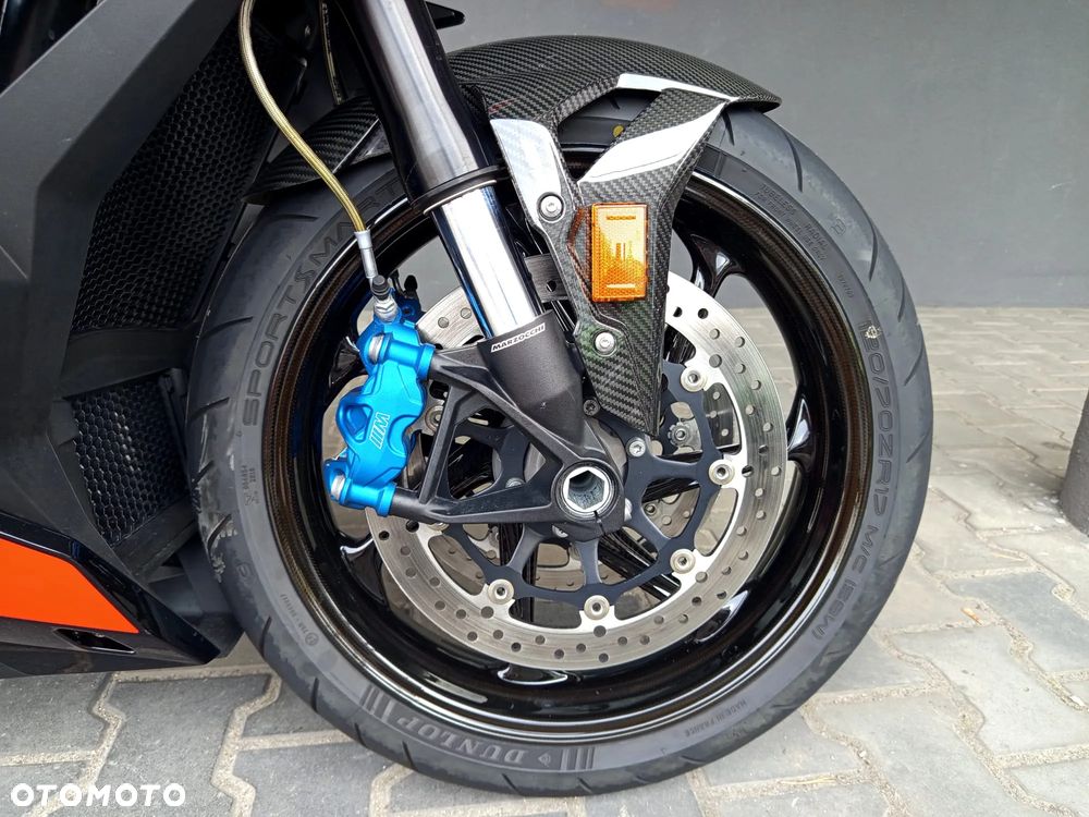BMW S - 26