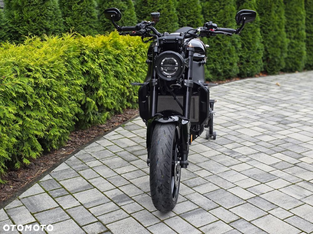 Yamaha XSR - 31