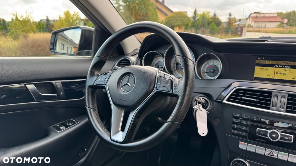 Mercedes-Benz Klasa C 180 Coupe BlueEFFICIENCY - 32