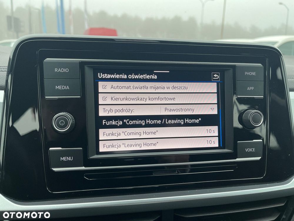 Volkswagen T-Roc - 32