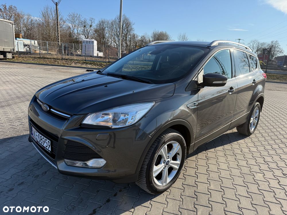 Ford Kuga 1.5 EcoBoost 2x4 Titanium - 2