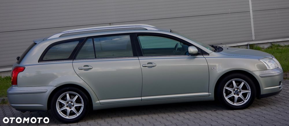 Toyota Avensis 1.8 VVT-i Combi Team - 16