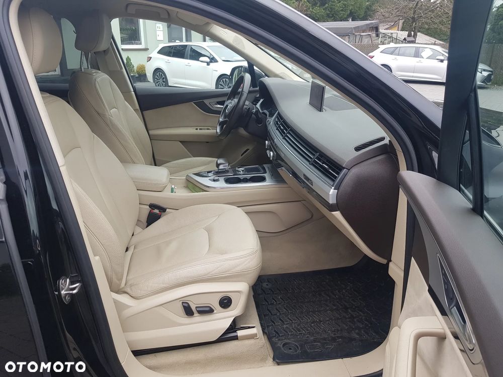 Audi Q7 - 11