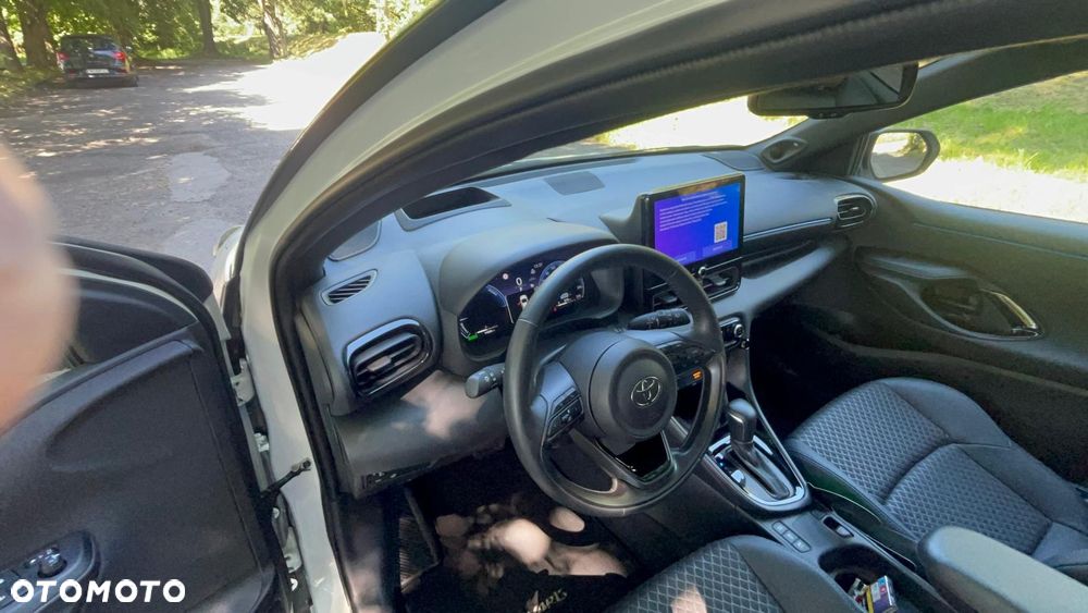 Toyota Yaris Hybrid 1.5 Executive - 14