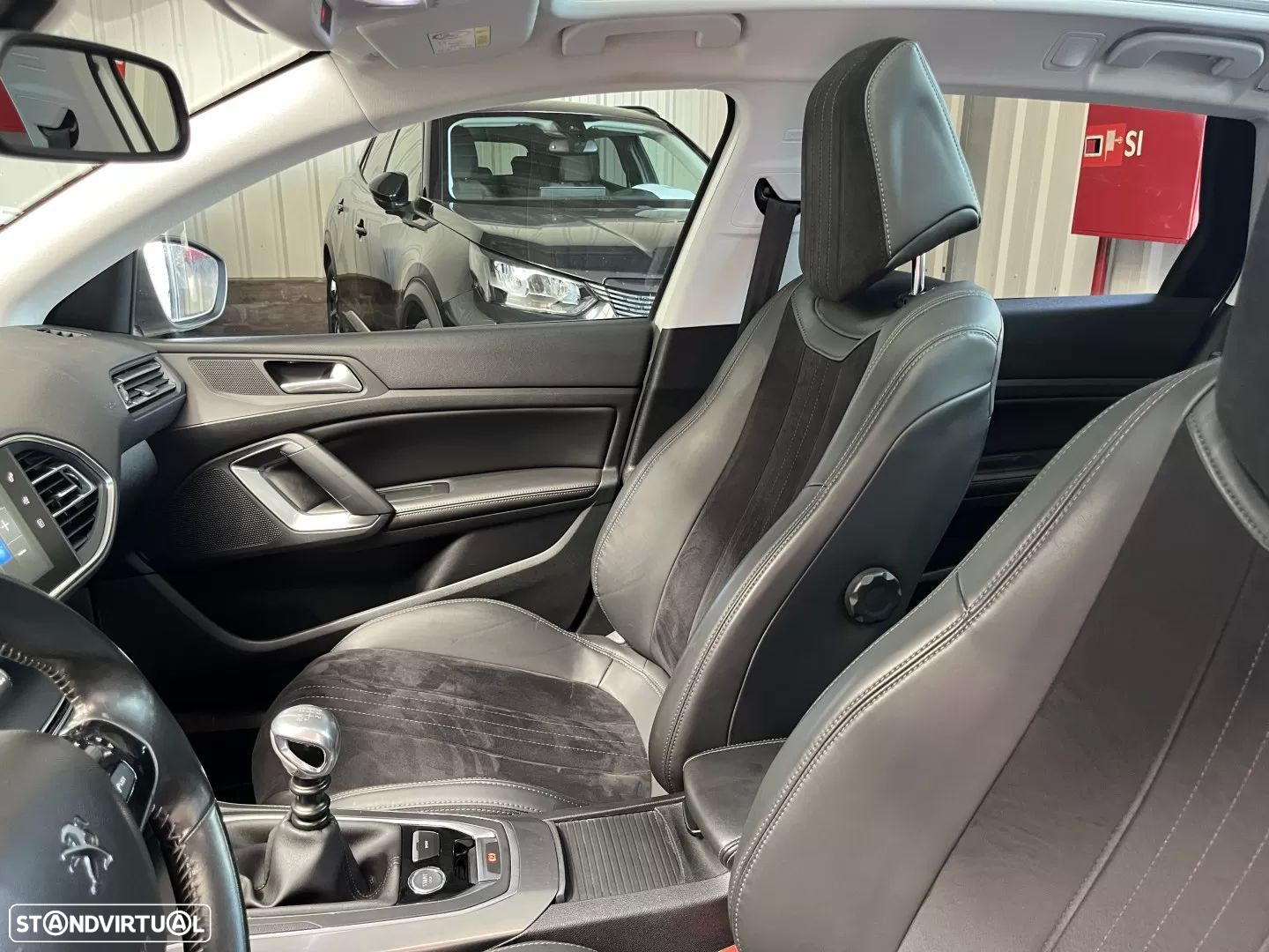 Peugeot 308 SW PureTech 110 Stop & Start Allure - 28