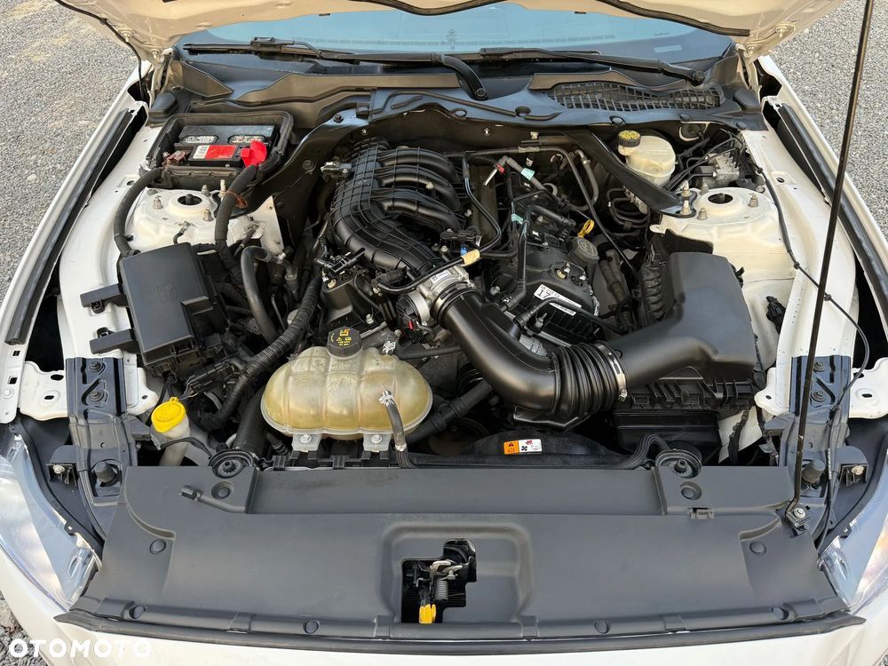 Ford Mustang 3.7 V6 - 8