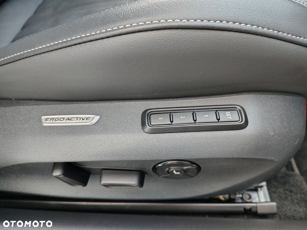 Volkswagen Passat - 15