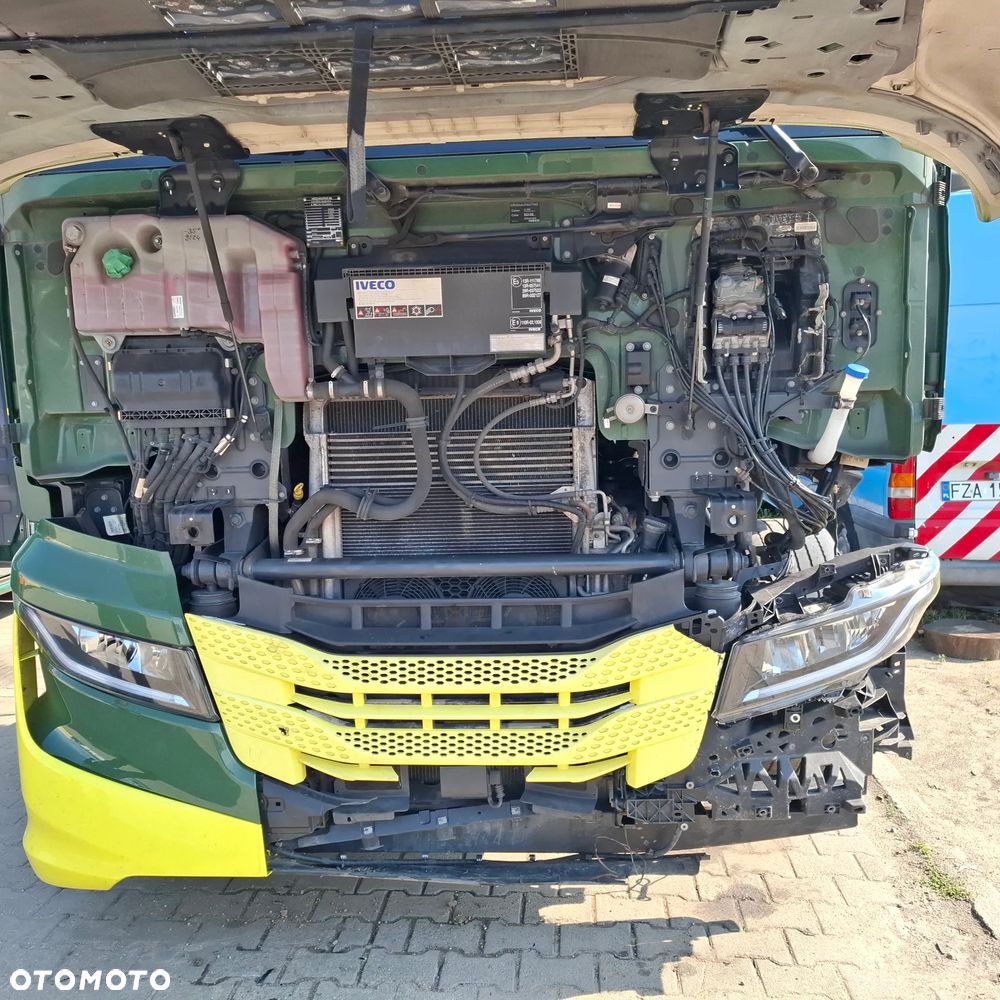 Iveco S-Way 460 - 12