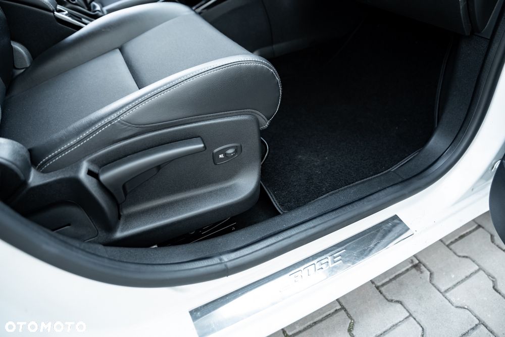 Renault Megane ENERGY TCe 115 Start & Stop Bose Edition - 25