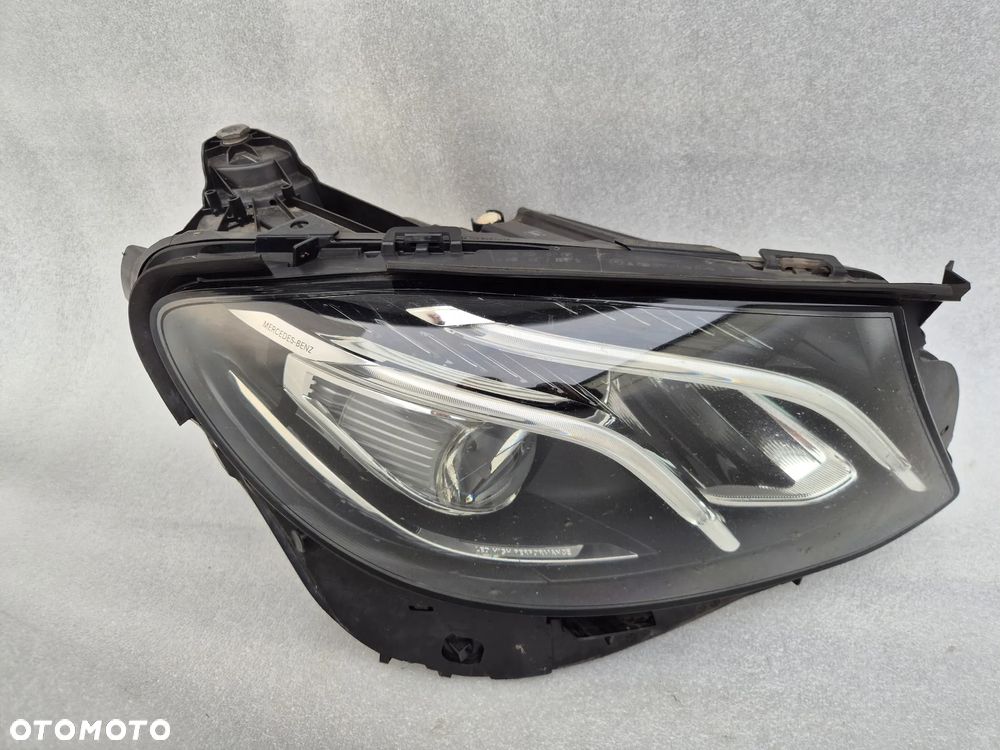 Lampa prawa Mercedes E-klasa W213 A2139064004 Full Led - 1