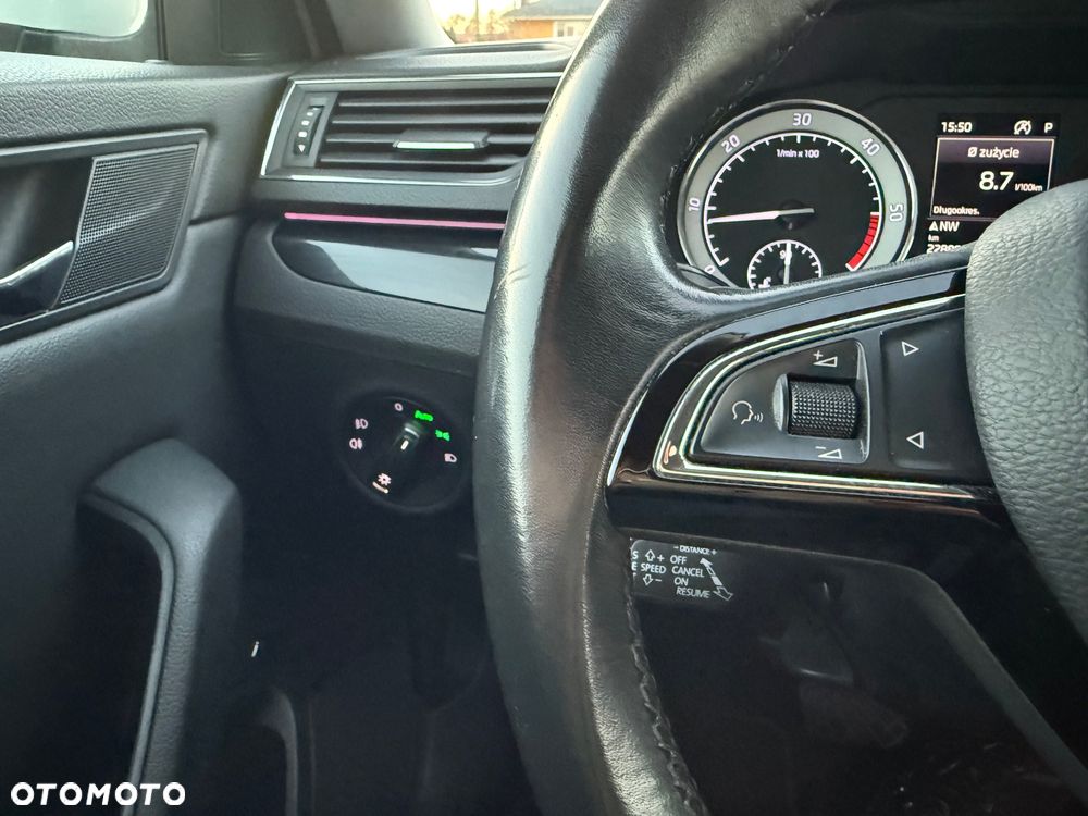 Skoda Superb 2.0 TDI DSG L&K - 30