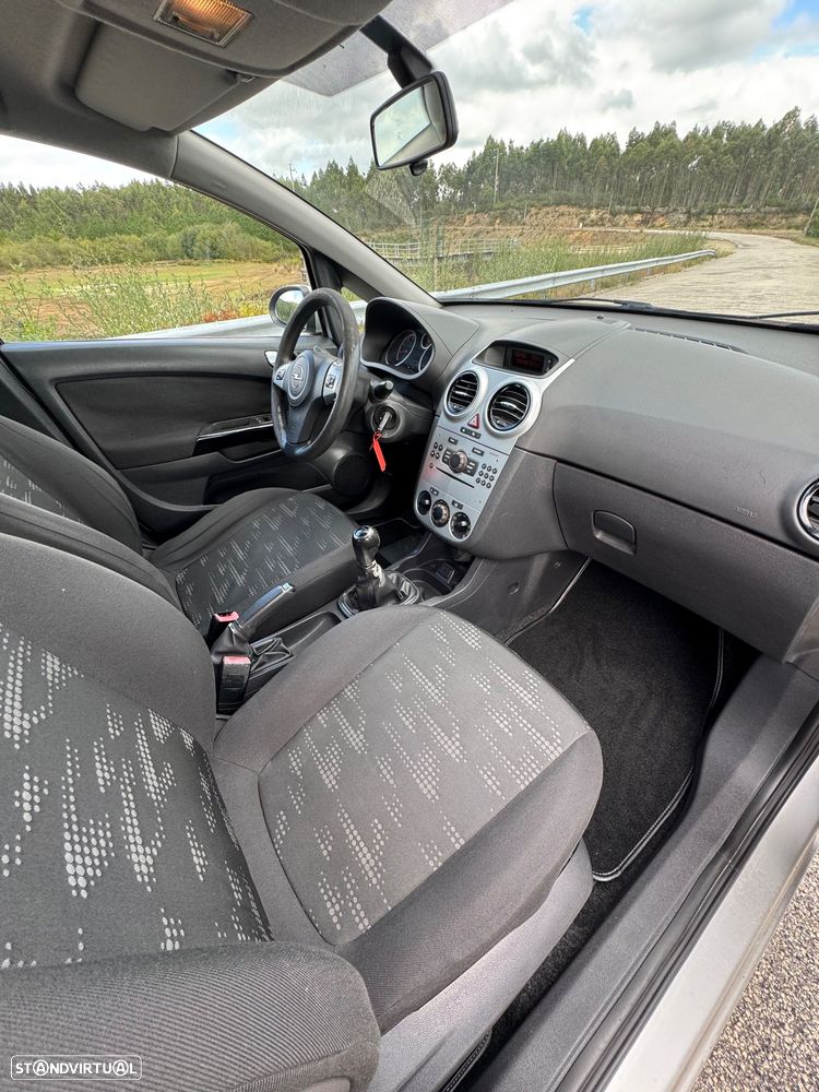 Opel Corsa 1.2 Enjoy S/S - 19