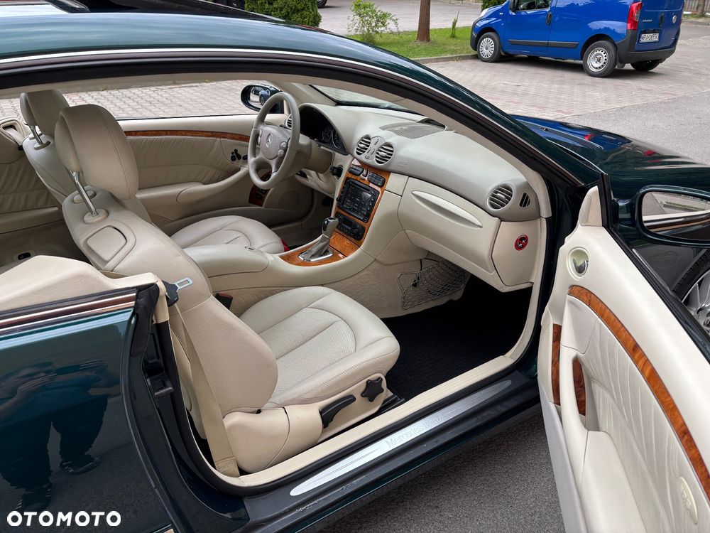 Mercedes-Benz CLK - 24