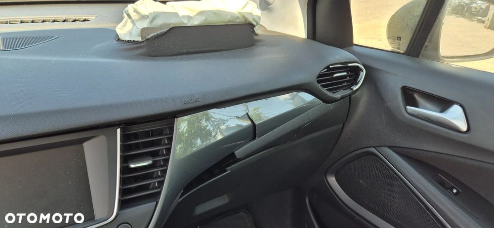 Opel Crossland X - 37