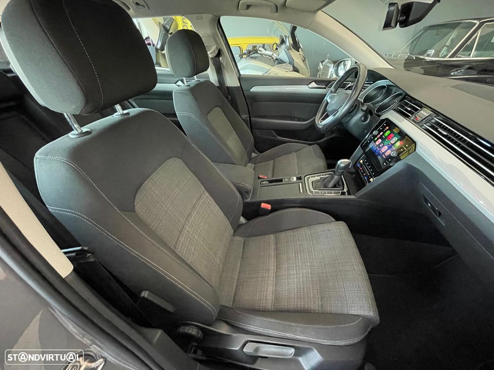 VW Passat Variant 2.0 TDi Business DSG - 10