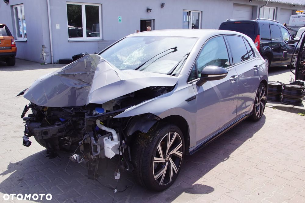 Auto na części - Volkswagen Golf VIII R-Line 1.5 eTSI 150 KM DYFA UUF LA7C 2021R Silnik Skrzynia Drzwi Błotnik Zdezak Klapa Lampa Lusterko Klamka Szyba Deska Kokpit Sterownik Moduł Czujnik Licznik Wyświetlacz Panel Kierownica - 3