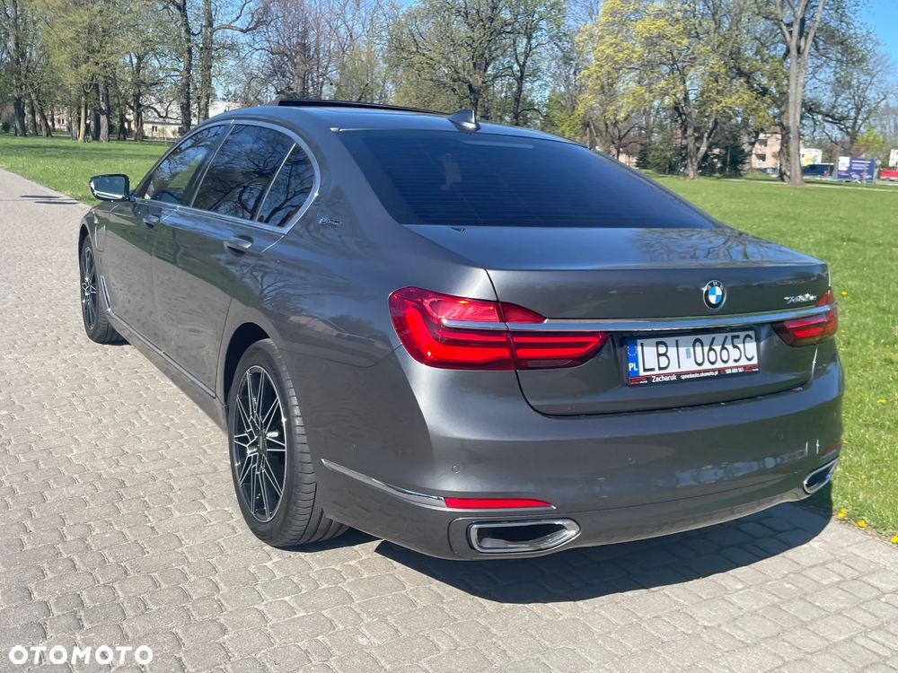 BMW Seria 7 740Le iPerformance - 4