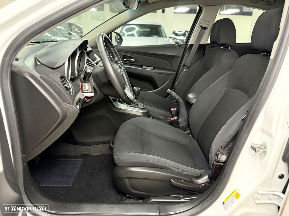 Chevrolet Cruze 1.6 LT - 15