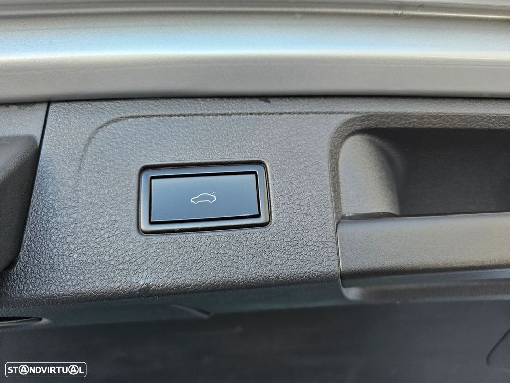 VW Passat Variant - 16