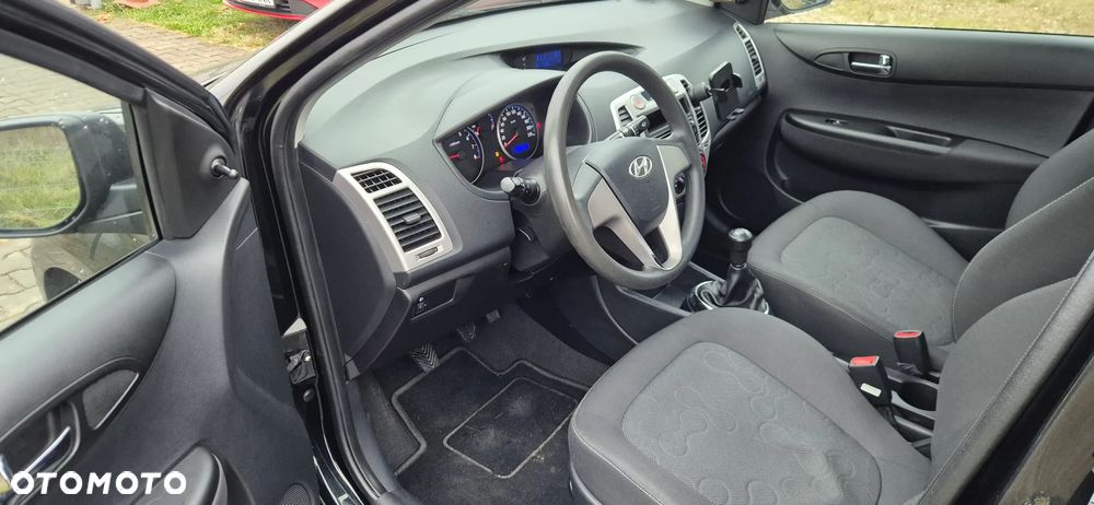 Hyundai i20 - 13