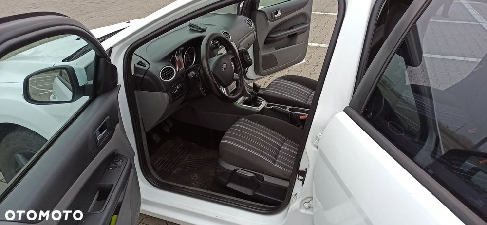 Ford Focus 1.6 TDCi Trend DPF - 27