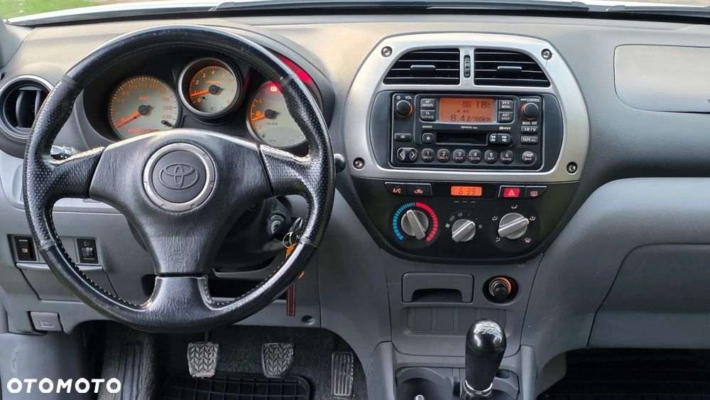 Toyota RAV4 4x4 Sol - 28