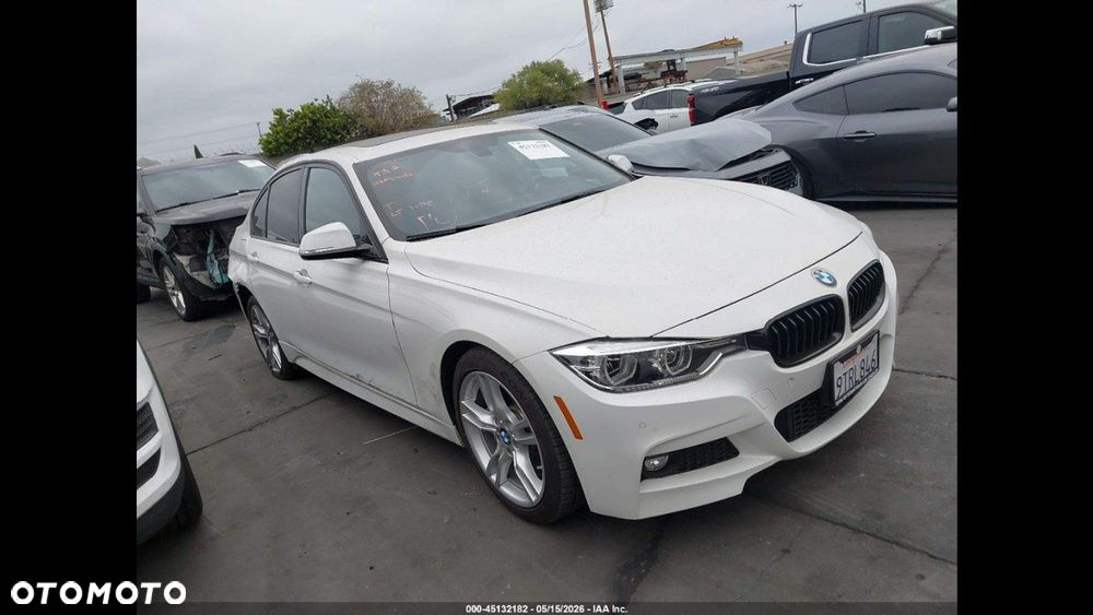 BMW Seria 3 330i M Sport - 3