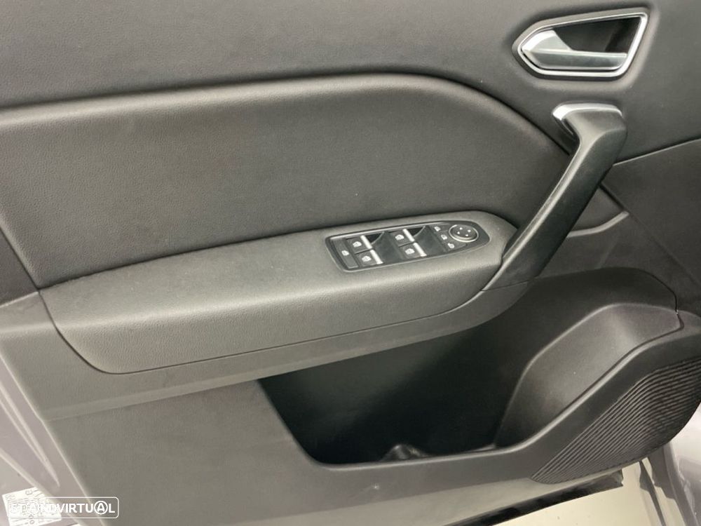 Renault Captur 1.5 dCi Exclusive — fotografia 16