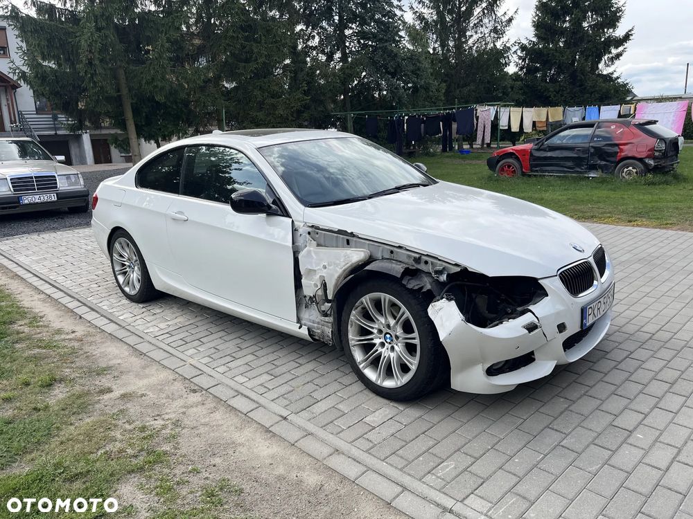 BMW Seria 3 320d DPF M Sport Edition - 6