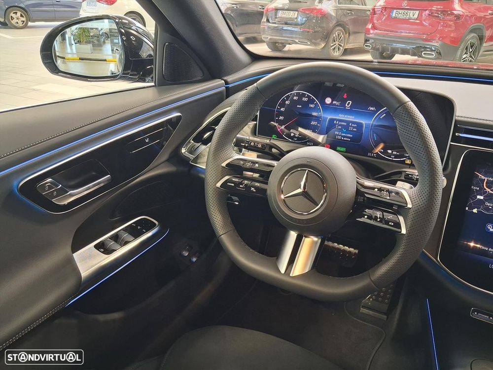 Mercedes-Benz E 300 Standard - 16