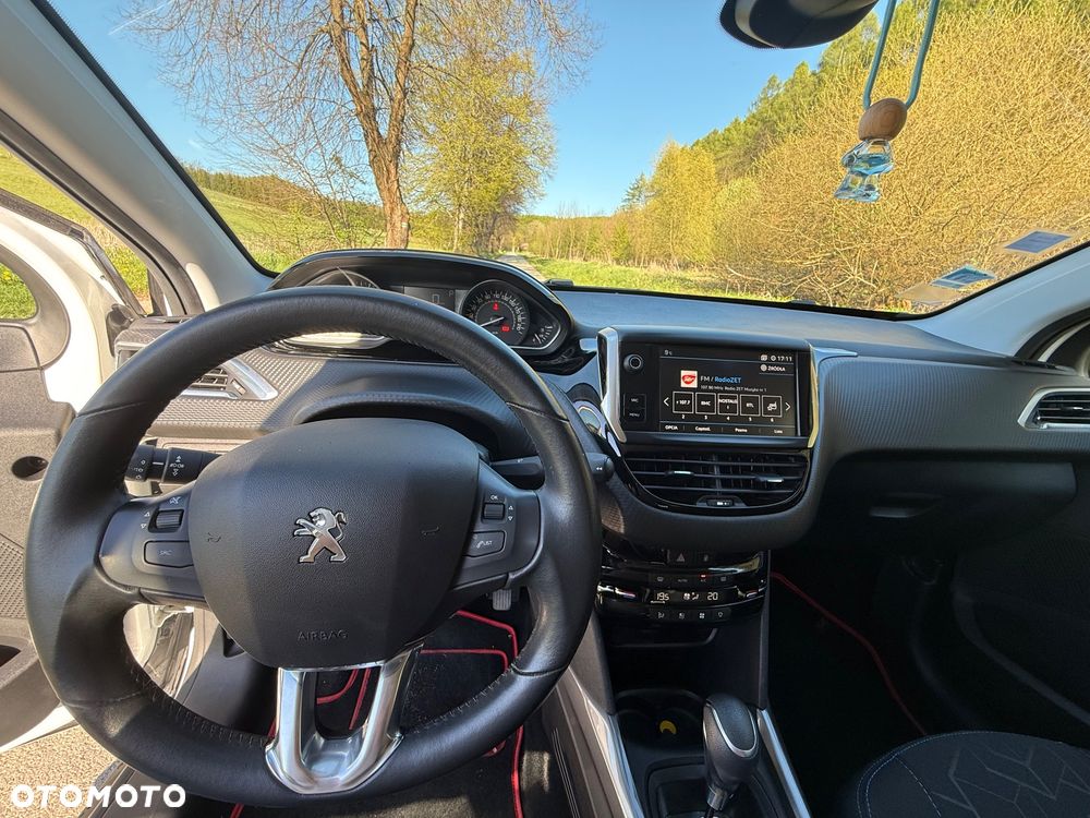 Peugeot 2008 PureTech 110 GPF Stop&Start EAT6 Style - 11