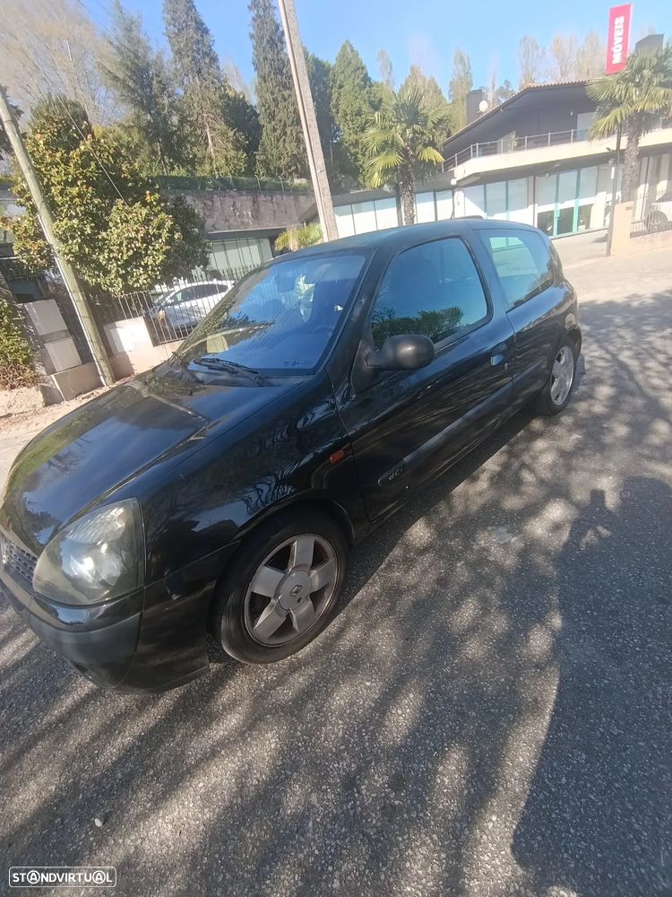 Renault Clio - 1