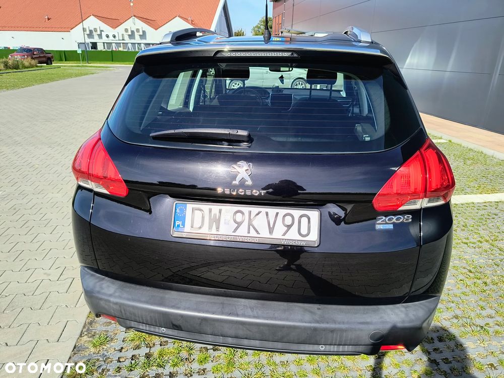Peugeot 2008 1.6 e-HDi Allure S&S - 10
