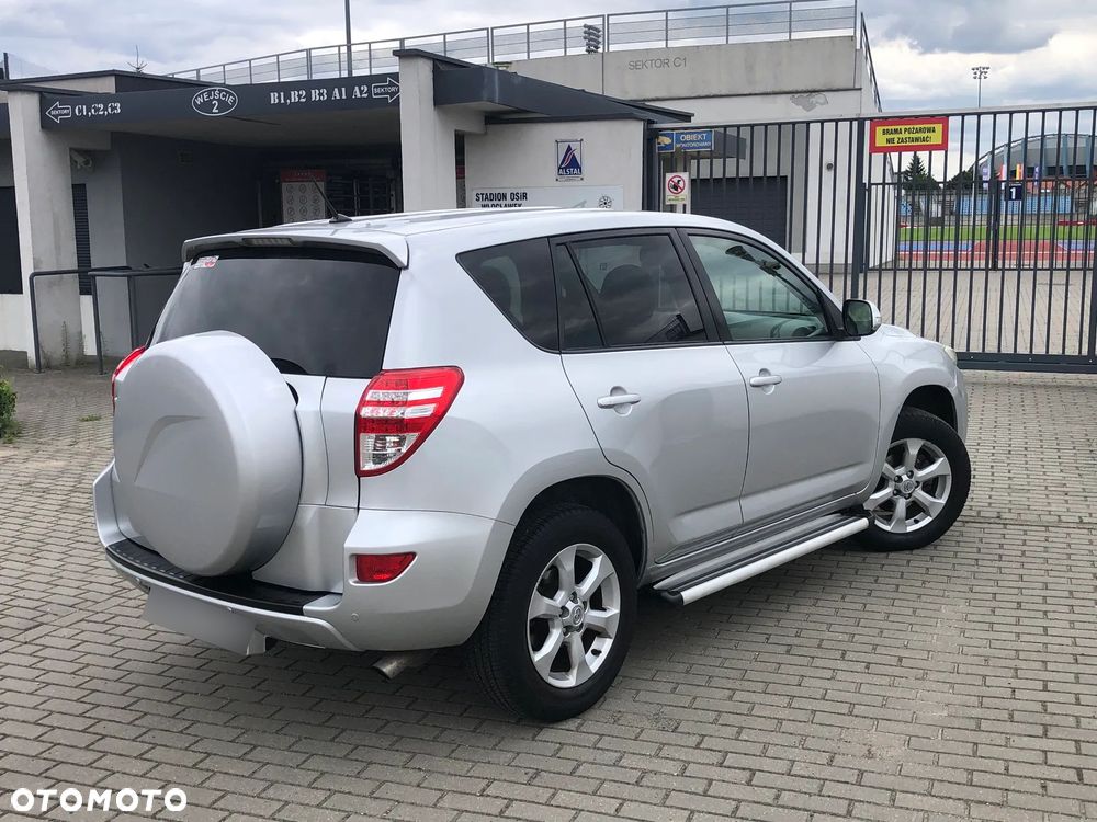 Toyota RAV4 - 25