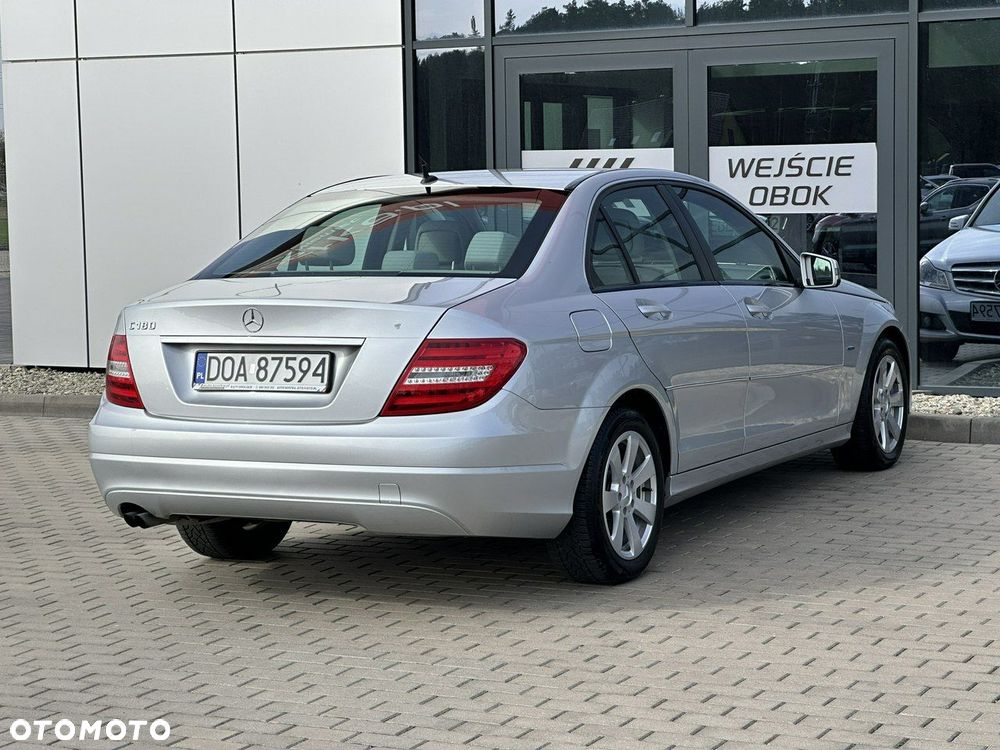 Mercedes-Benz Klasa C 180 BlueEFFICIENCY - 8