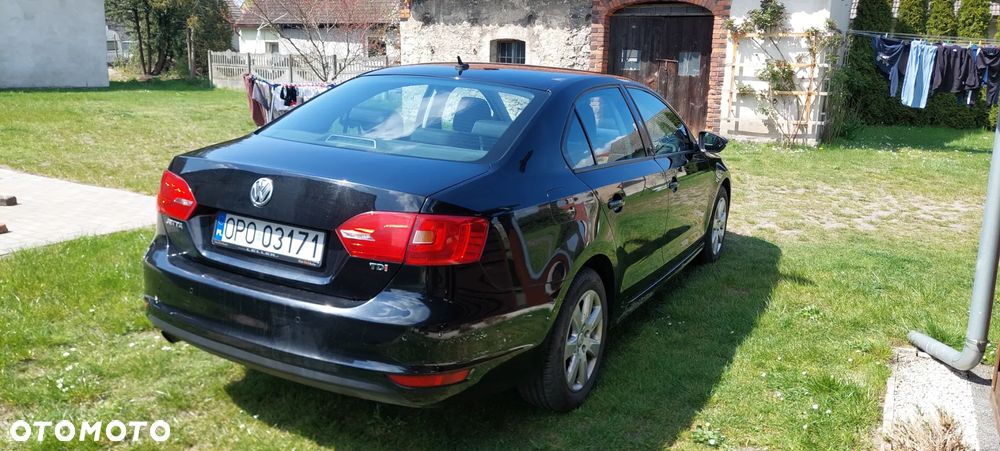 Volkswagen Jetta 1.6 TDI Trendline - 8