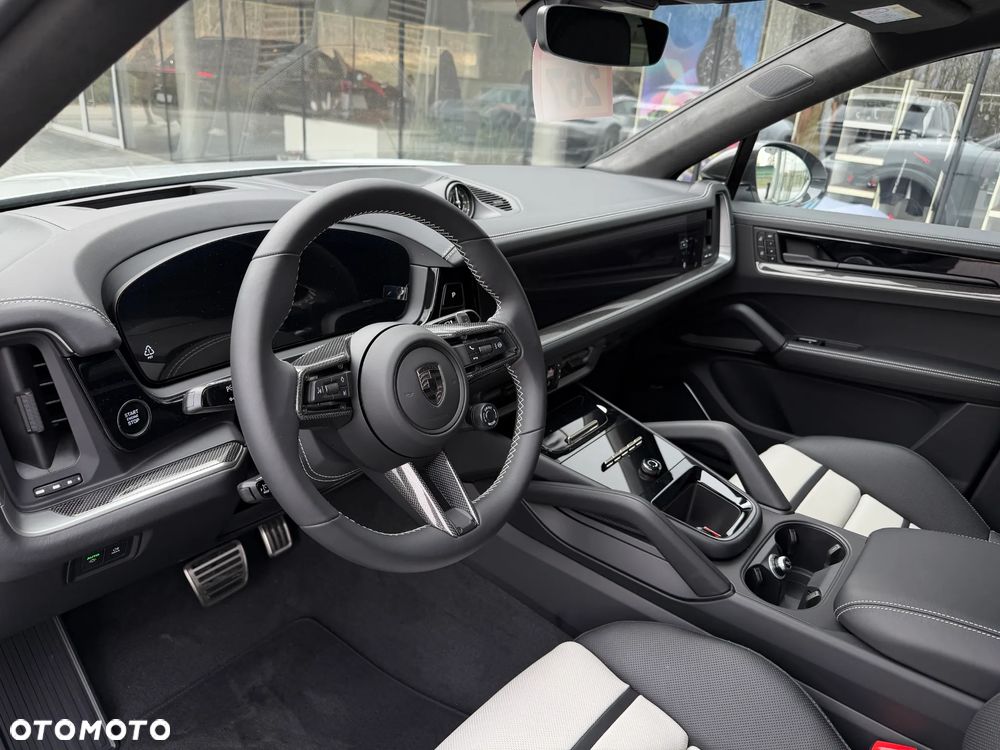 Porsche Cayenne - 21